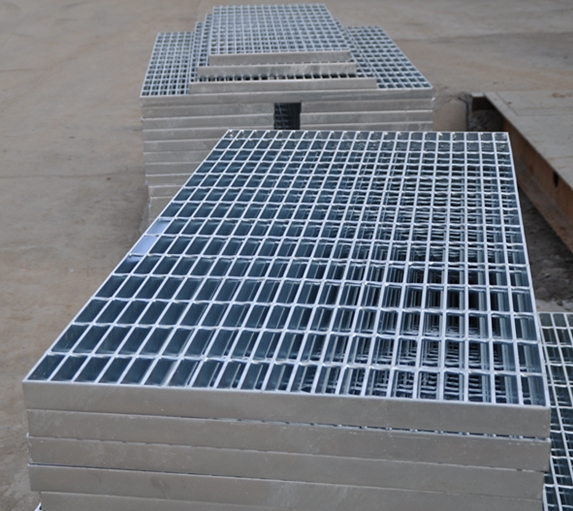 Kratka podjazdowa ze stali ocynkowanej o dużej wytrzymałości Metalowa belka nośna Stalowa siatka Ząbkowana stalowa siatka 3