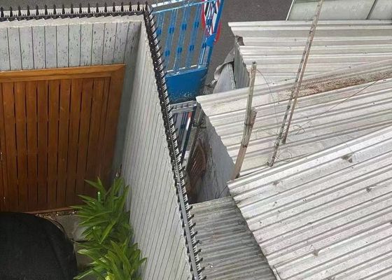 Ogrodzenie anty wspinaczkowe Ogrody zabezpieczające Szpice ścienne typu pojedyncza brzytwa z oczyszczeniem powierzchniowym z galwanizowanym / powłoką