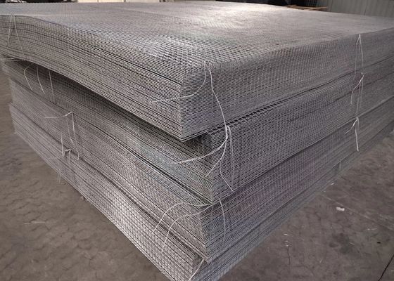 Panel z drutu ocynkowanego o standardowym rozmiarze 2 x 2 cale o szerokości 2,2 m