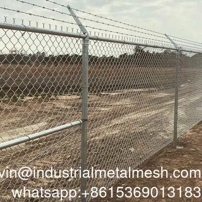 Zastosowany zrównoważony hurtowy proszek rozpylanego PVC pokryty ogrodzeniem łańcuchowym Cyclone Wire Mesh Ogrodzenie do boisk baseballowych
