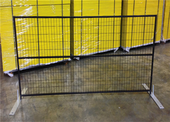 Lakierowanie proszkowe i powlekane PVC Kanadyjskie panele ogrodzeniowe na plac budowy
