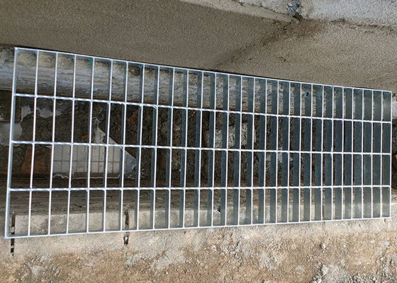 Giełda stalowa z galwanizowaną spawaną siatkową specjalną siatkową stalową do chodnika podłogowego