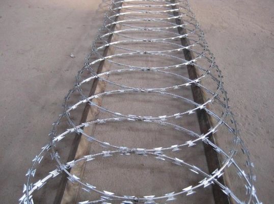 Cbt-65 Stal nierdzewna Stal zgalwanizowana PVC powlekany Security Razor Wire Mesh