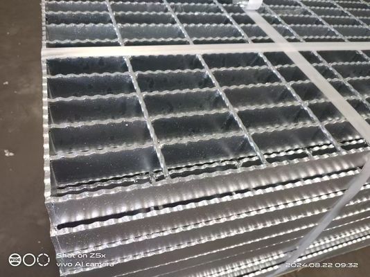 Gorąco zanurzone galwanizowane płaskie / żółte stalowe kratki do chodnika platformy