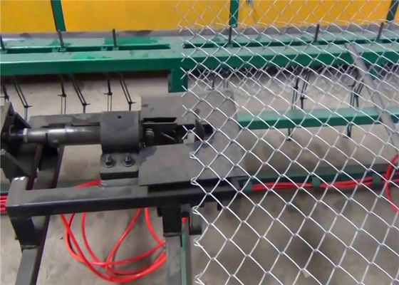 Fabryka Całkowicie automatyczna maszyna do tworzenia ogrodzeń łańcuchowych