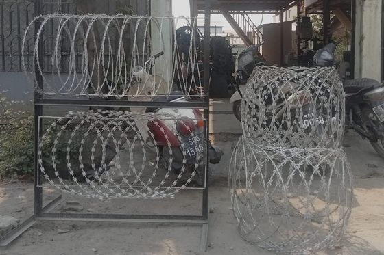 600mm HDG BTO-16 5 Klamy 100 pętli Przeciwko wspinaczce Granica za pomocą kontenera Żyletu