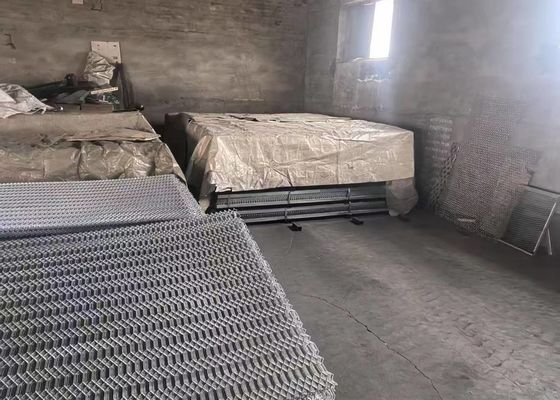 Gotycka siatka metalowa o grubości 1,6 mm 1,2 x 2,4 M