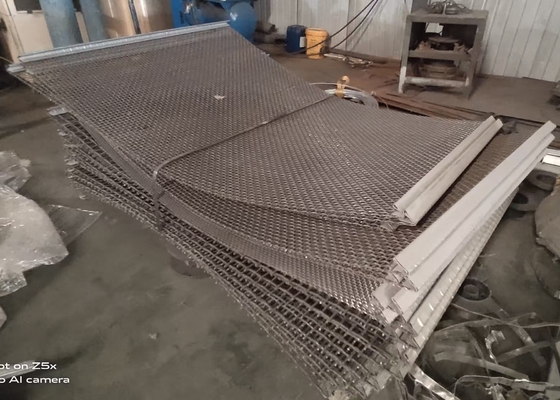 6m długości Kolorowy pomalowany 16mm Woven Wire Screen For Crusher