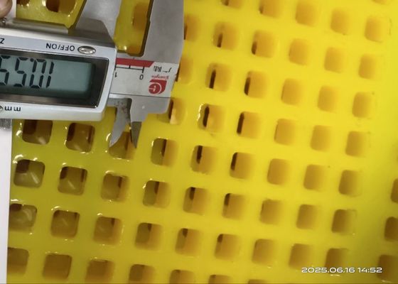 Optymalna wydajność 30mm grubość kwadratowa poliuretanowa siatka ekranowa w prostych tkaninach