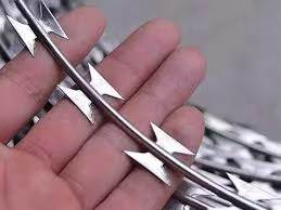 Bezpieczeństwo Barbed Hdg Concertina Razor Wire Mesh 12x12 Bwg