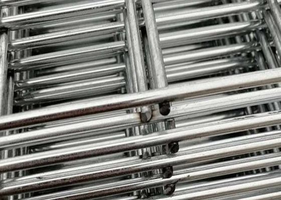 Powlekany PVC 3D zakrzywiony panel ogrodzeniowy Trójkątne ogrodzenie > = 100 metrów kwadratowych