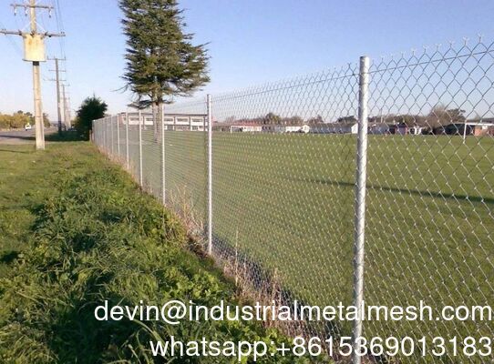 Zastosowany zrównoważony hurtowy proszek rozpylanego PVC pokryty ogrodzeniem łańcuchowym Cyclone Wire Mesh Ogrodzenie do boisk baseballowych