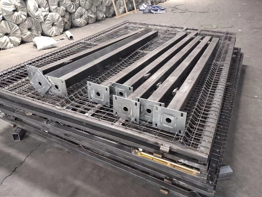 5mm 75x150mm Zakrzywiony metalowy płot Zewnętrzny dekoracyjny gięcie 3d