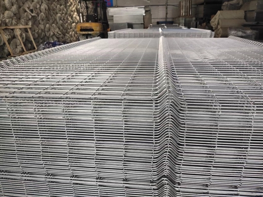 Panel siatkowy V Bend 1030 mm zakrzywiony metalowy płot Ral6005