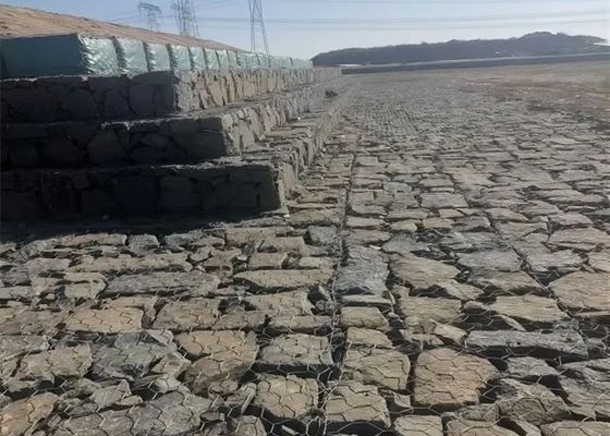 Spawane kosze gabionowe o wymiarach 2 x 1 x 1 metry, ocynkowane, sześciokątne