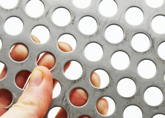 Perforatowane płytki metalowe sufitowe Perforatowane blachy metalowe sieć ekranowa ze stali nierdzewnej