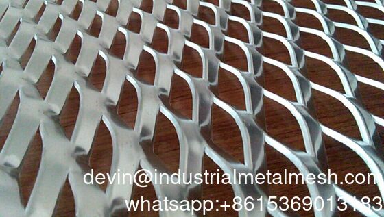 Wysokowytrzymała, wytrzymała, spłaszczona, odporna na warunki atmosferyczne siatka z metalu ekspandowanego do kratownic podłogowych, stopni schodowych, podłóg, betonu, cegieł, rusztowań