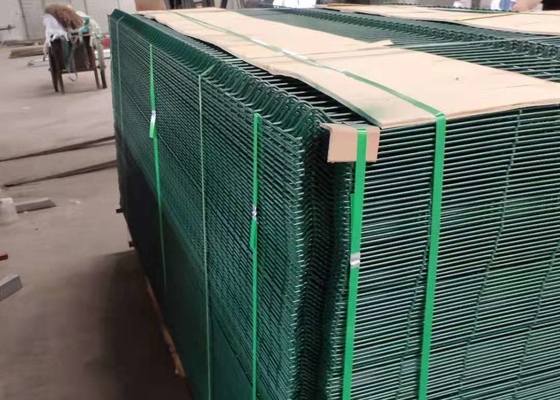200 * 50 mm 3D zakrzywione panele ogrodzeniowe z siatki drucianej do transportu drogowego i tranzytowego, Longlife
